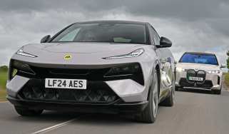 BMW iX vs Lotus Eletre - front tracking